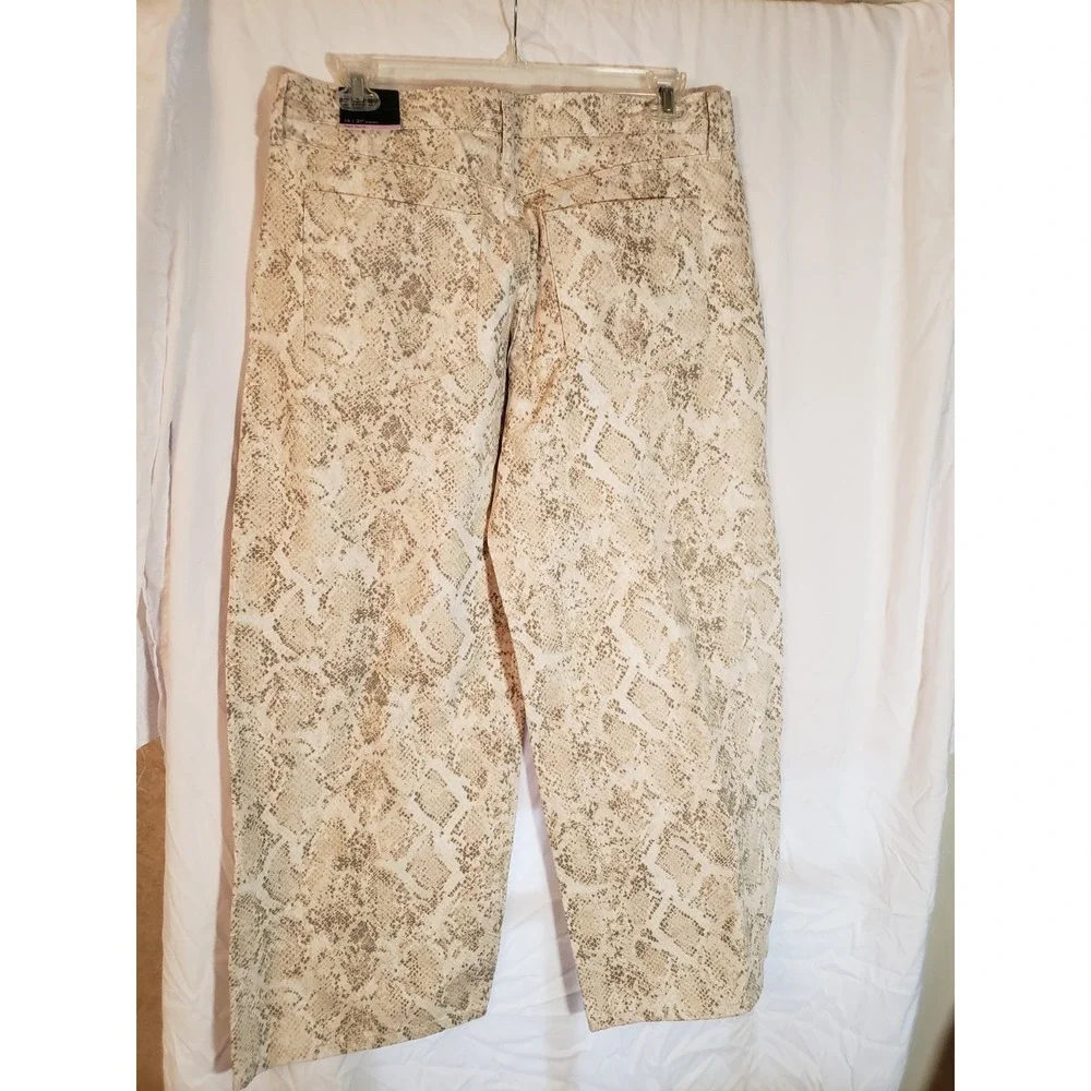 Women's Wild Fable Snakeskin Print Rigid Low Rise Baggy Jeans Size 14R - Picture 2 of 5